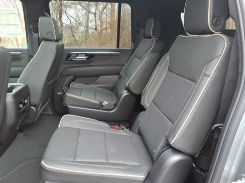 New 2026 Chevrolet Suburban Premier w/ Sun And Tow Package AWD/4WD image 11