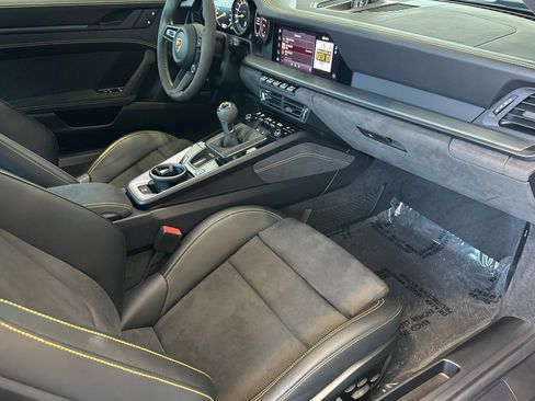 Certified 2022 Porsche 911 GT3 RWD image 15