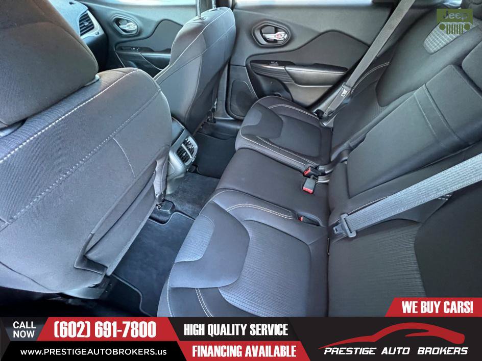 Used 2015 Jeep Cherokee Latitude w/ Comfort/Convenience Group FWD image 45