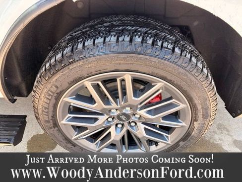 Used 2025 Ford Expedition Platinum w/ Stealth Performance Package AWD/4WD image 8