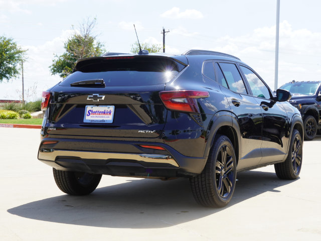 Used 2024 Chevrolet Trax ACTIV w/ Sunroof Package FWD image 9