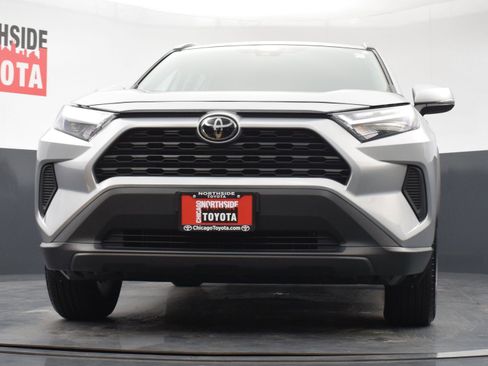 Used 2025 Toyota RAV4 XLE AWD/4WD image 29