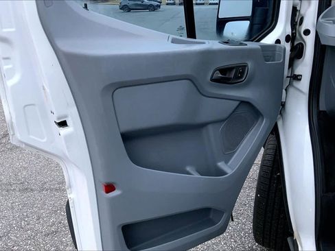 Used 2017 Ford Transit 350 XLT image 19