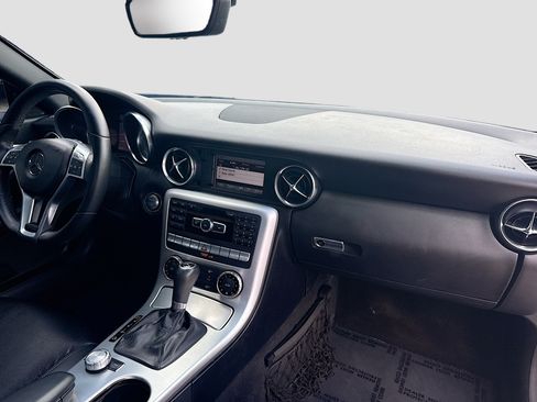 Used 2013 Mercedes-Benz SLK 250 image 22