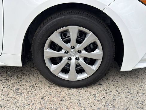 Used 2026 Toyota Corolla LE FWD image 12