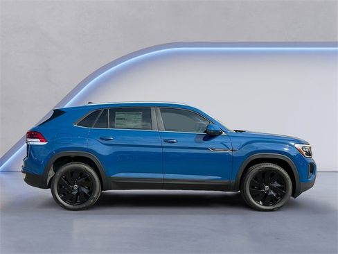 New 2026 Volkswagen Atlas Cross Sport SE image 4