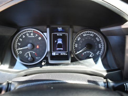 Used 2023 Toyota Tacoma TRD Off-Road image 31