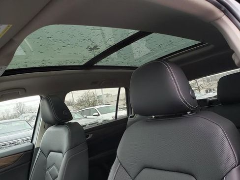 New 2026 Volkswagen Atlas SE image 7