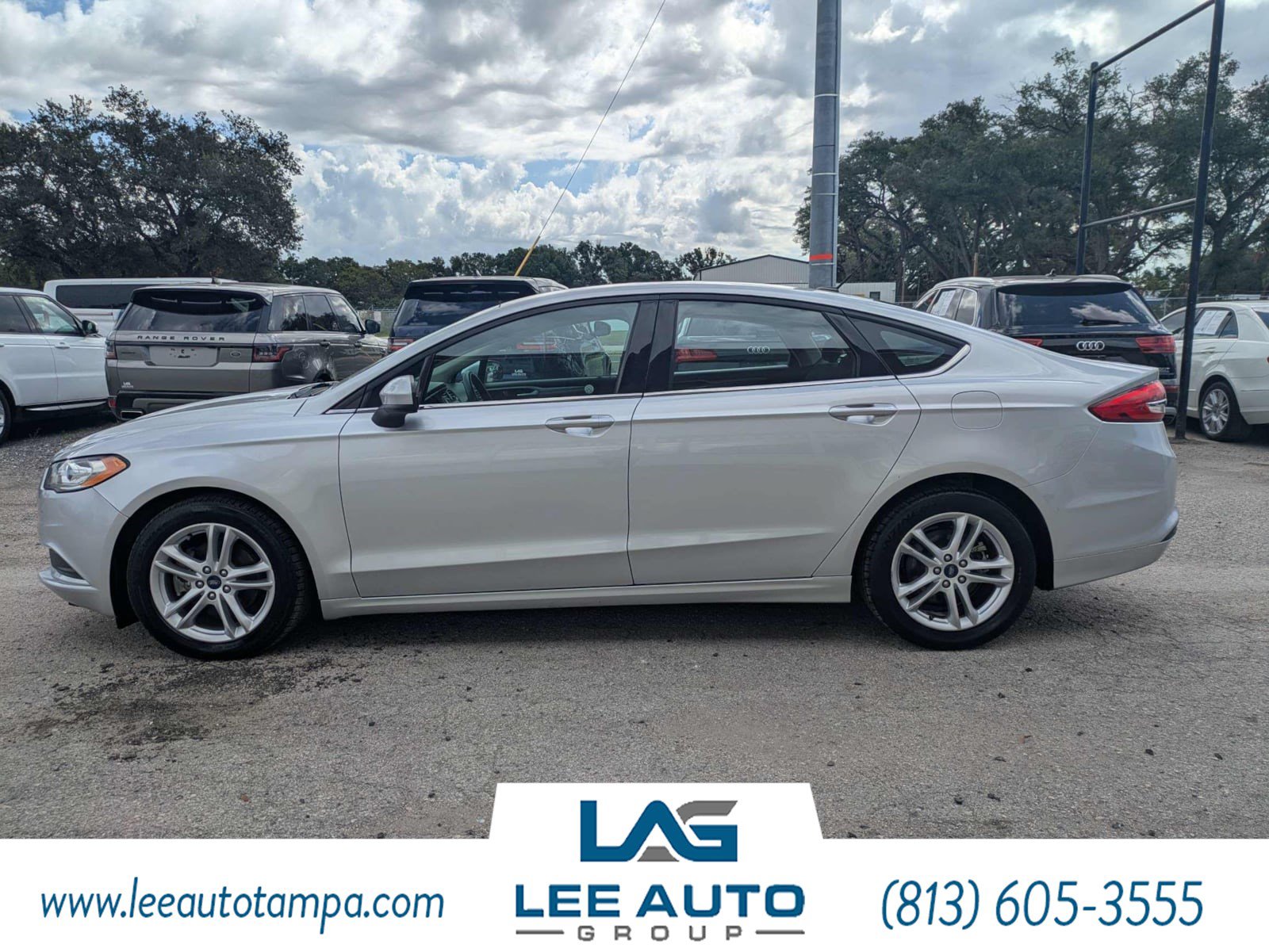 Used 2018 Ford Fusion SE w/ Fusion SE Technology Package FWD image 6