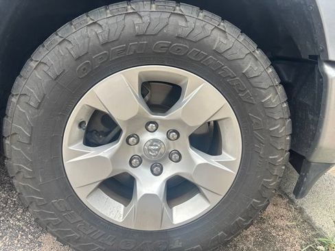 Used 2019 RAM 1500 Big Horn AWD/4WD image 5