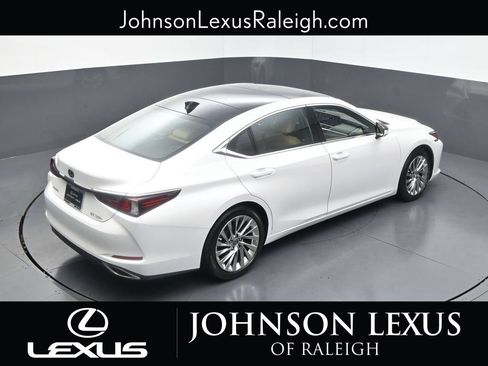 Used 2019 Lexus ES 350 Ultra Luxury w/ Accessory Package FWD image 28