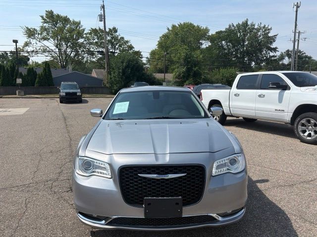 Used 2018 Chrysler 300 Limited AWD/4WD image 8