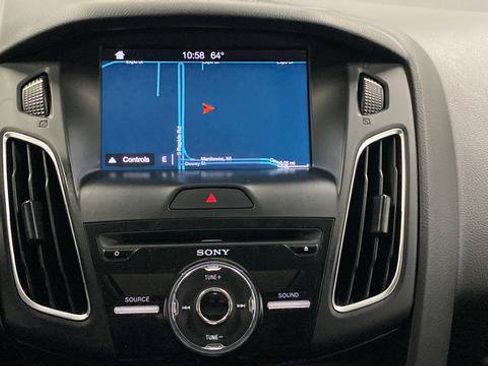 Used 2018 Ford Focus SEL w/ Cold Weather Package FWD image 15