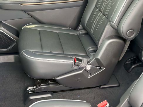 New 2026 Buick Enclave Avenir w/ Super Cruise Package image 12