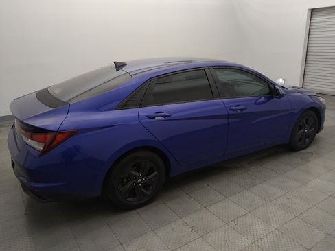 Used 2021 Hyundai Elantra SEL w/ Convenience Package FWD image 10