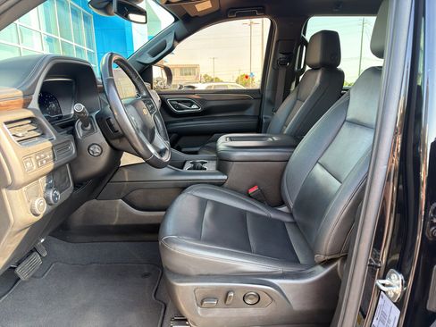 Used 2023 Chevrolet Tahoe LT w/ Luxury Package RWD image 21