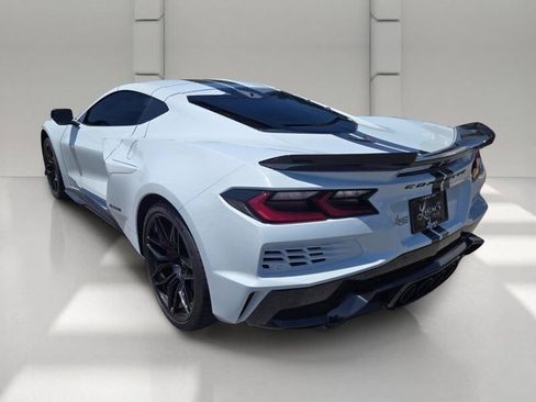 Used 2023 Chevrolet Corvette Z06 w/ Engine Appearance Package RWD image 5