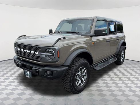 Used 2025 Ford Bronco Badlands AWD/4WD image 1