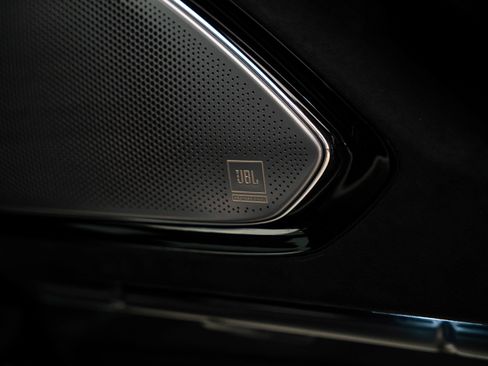 Used 2024 Ferrari Roma Spider image 42