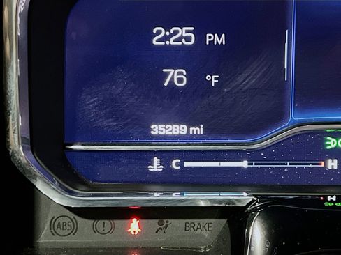 Used 2024 Chevrolet Silverado 1500 ZR2 w/ Technology Package AWD/4WD image 8