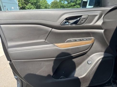 Used 2022 GMC Acadia SLE w/ Driver Convenience Package image 20