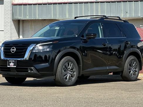 New 2025 Nissan Pathfinder SV image 8