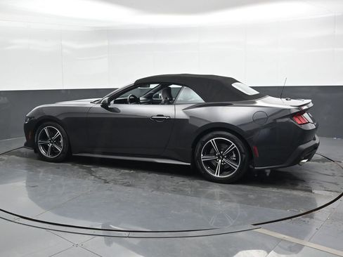 Used 2024 Ford Mustang Premium image 8