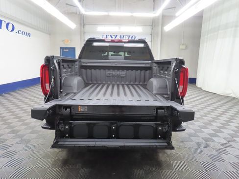 Used 2025 GMC Sierra 1500 Denali AWD/4WD image 38