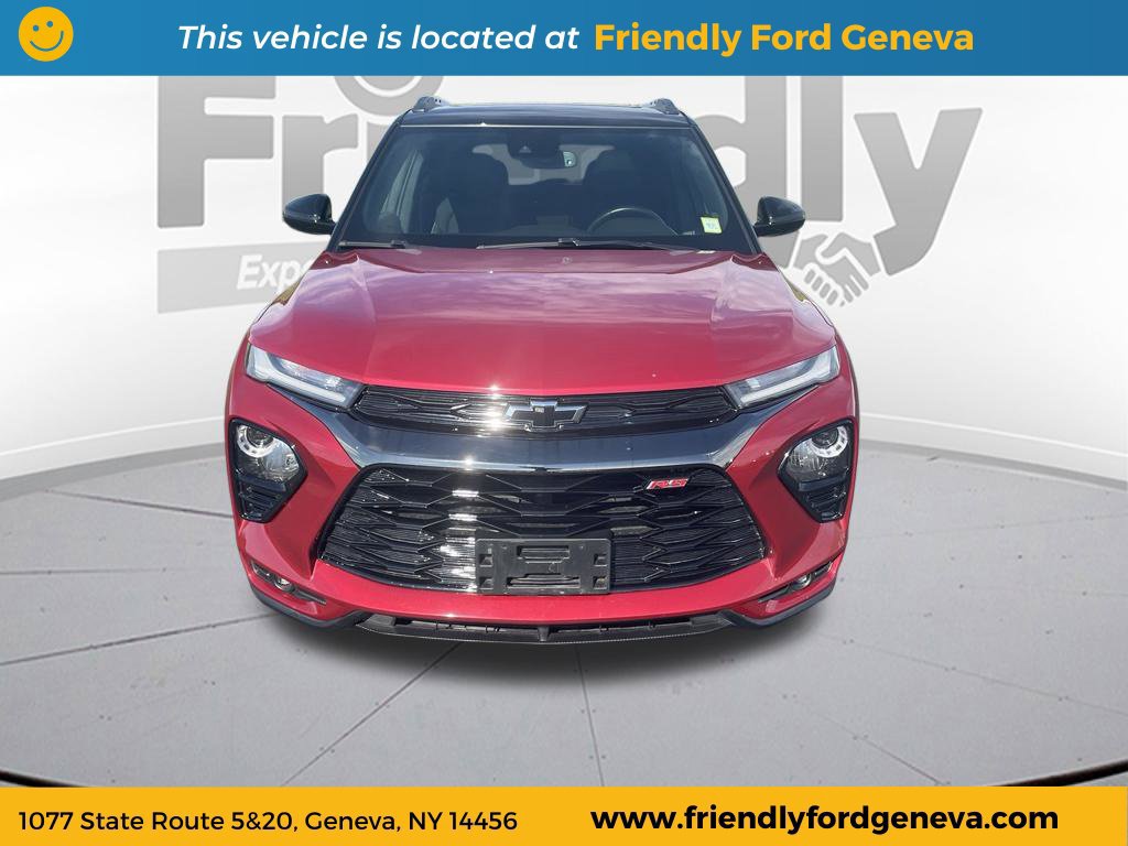 Used 2021 Chevrolet TrailBlazer RS w/ Sun and Liftgate Package AWD/4WD image 2