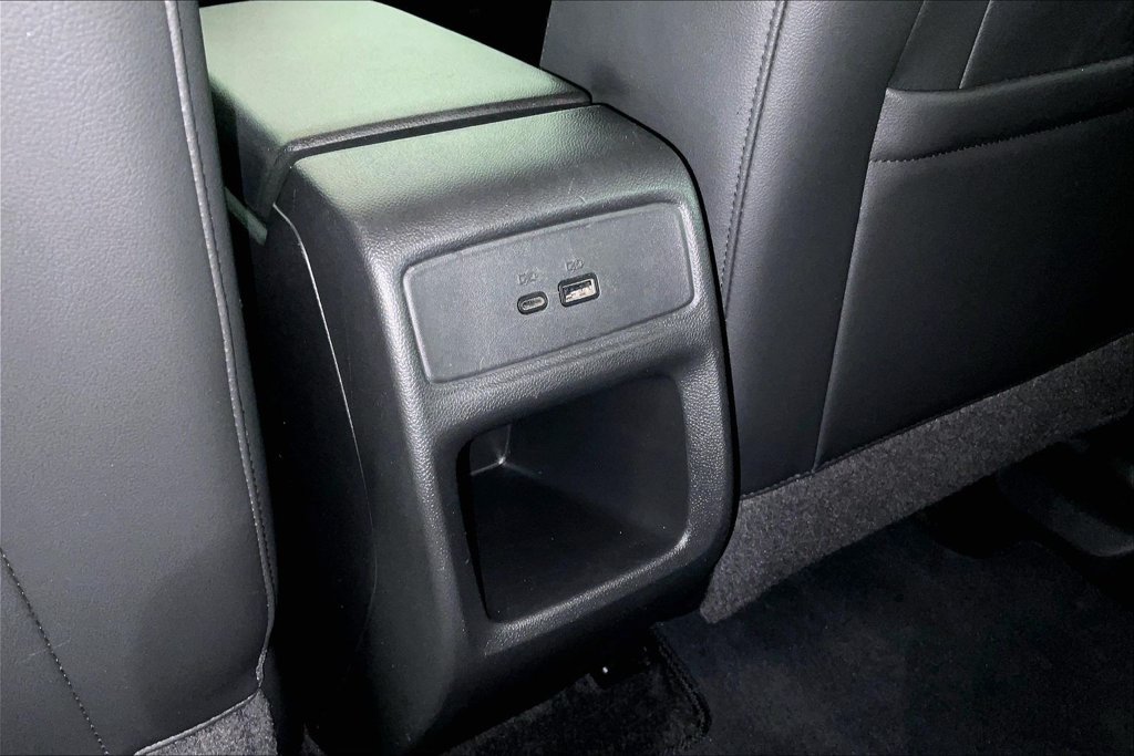 Used 2024 Chevrolet Trax RS FWD image 29