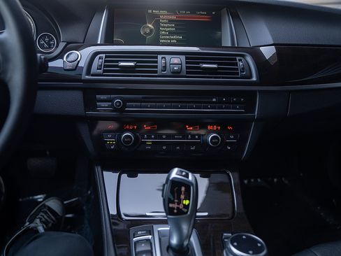 Used 2014 BMW 528i xDrive Sedan AWD/4WD image 12
