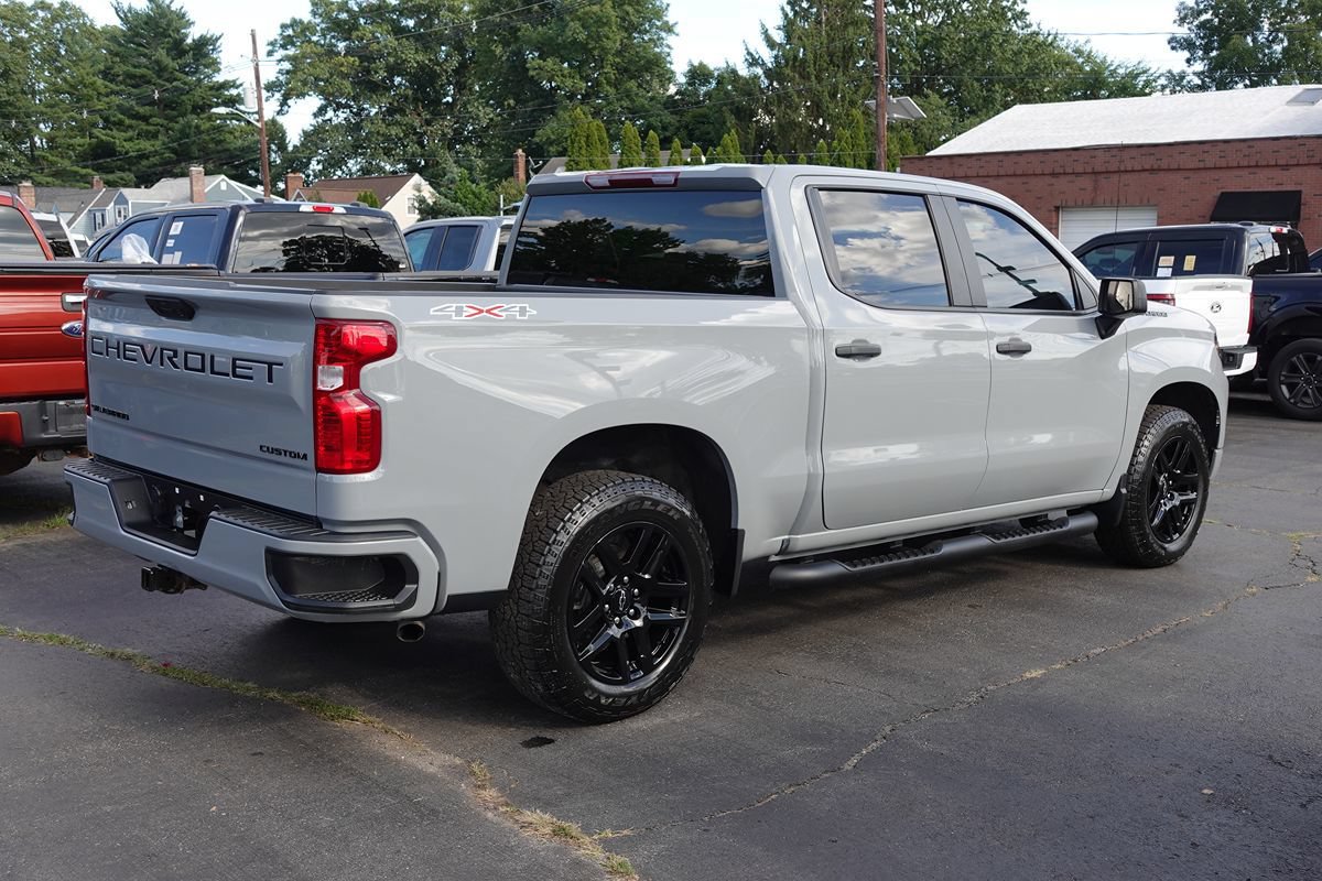 Used 2024 Chevrolet Silverado 1500 Custom w/ LPO, Dark Essentials Package AWD/4WD image 3