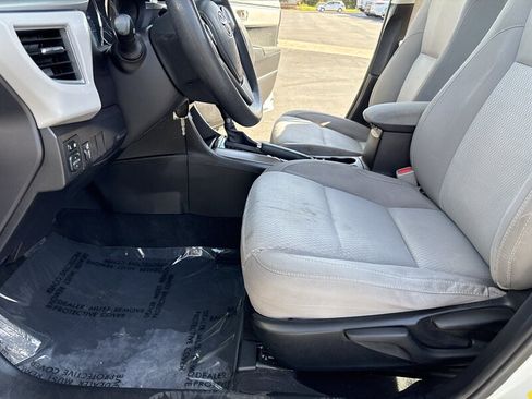 Used 2016 Toyota Corolla LE FWD image 22