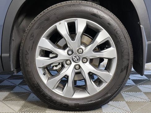 Used 2024 Toyota Grand Highlander FWD image 17