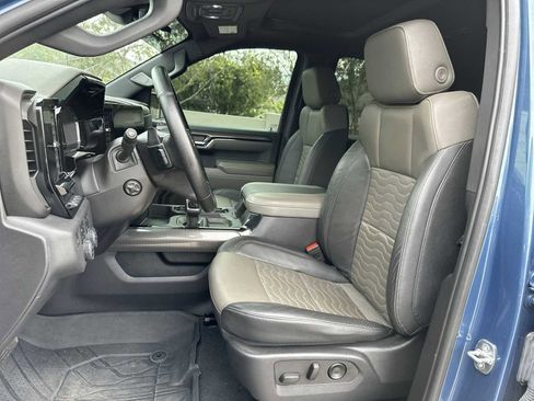 Used 2024 Chevrolet Silverado 1500 ZR2 w/ Technology Package image 15