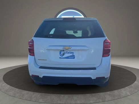 Used 2017 Chevrolet Equinox LS image 4