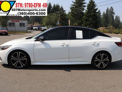 Used 2020 Nissan Sentra SR w/ Premium Package FWD image 5