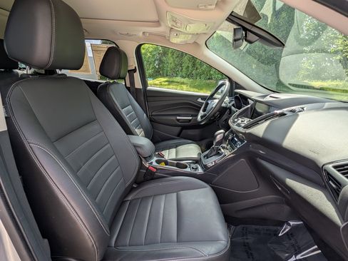 Used 2014 Ford Escape Titanium image 4