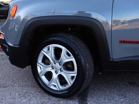 Used 2021 Jeep Renegade Trailhawk w/ Sun & Sound Group AWD/4WD image 5