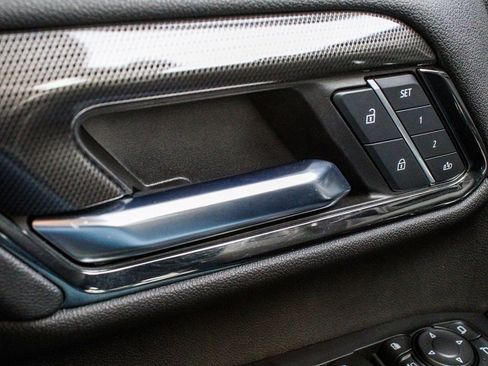 Used 2024 GMC Sierra 3500 AT4 w/ AT4 Premium Plus Package image 9