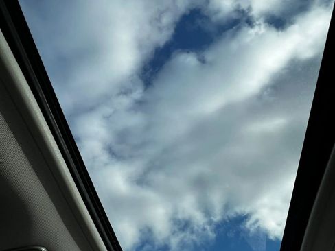 Used 2011 Subaru Legacy 2.5i Limited image 21