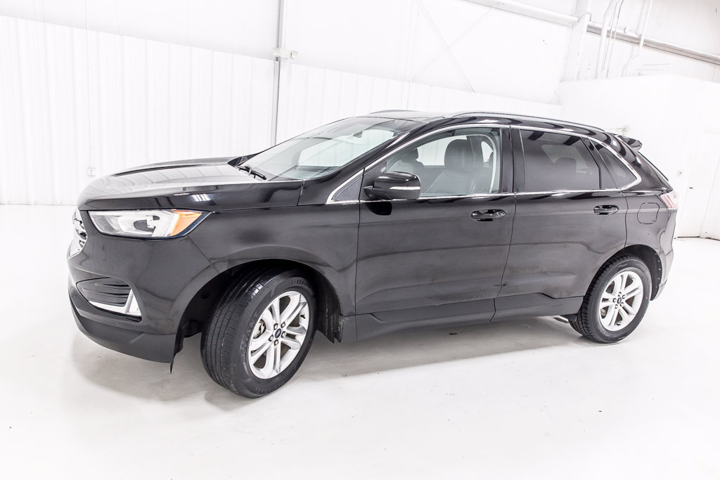 Used 2020 Ford Edge SEL FWD image 3