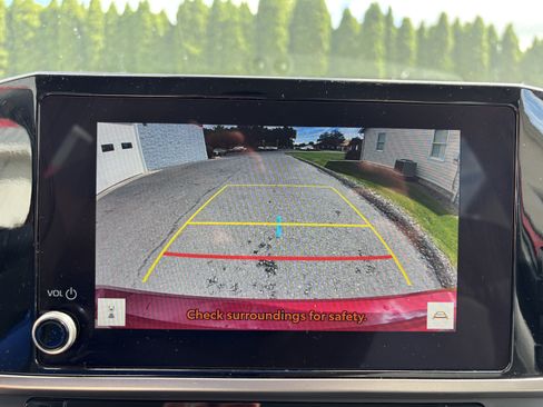 Used 2025 Toyota Camry LE w/ Convenience Package FWD image 27