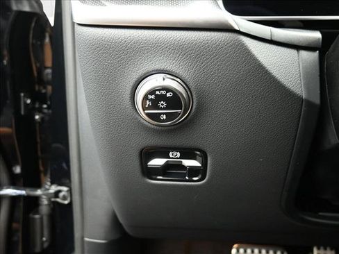 New 2026 Mercedes-Benz GLC 43 AMG 4MATIC image 17