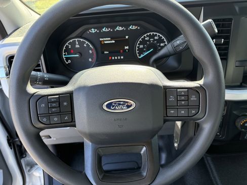New 2026 Ford F350 XL w/ XL Chrome Package image 28