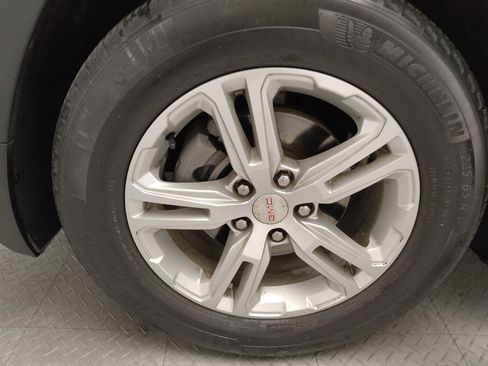 Used 2023 GMC Terrain SLE w/ LPO, Floor Liner Package image 31