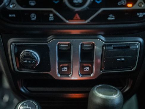 Used 2023 Jeep Wrangler Sport AWD/4WD image 23