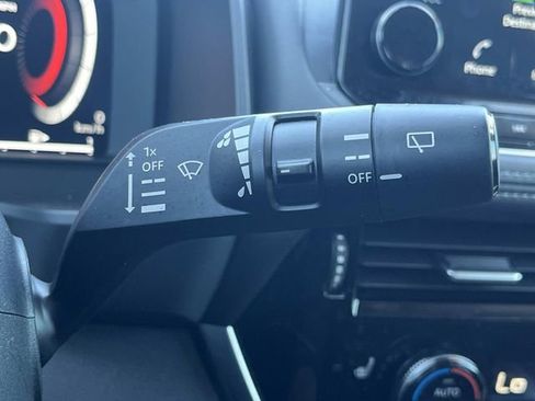 Used 2022 Nissan Rogue Platinum w/ Head-Up Display Package FWD image 33