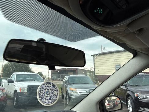 Used 2007 Chrysler Town & Country w/ Popular Equipment Group I image 27