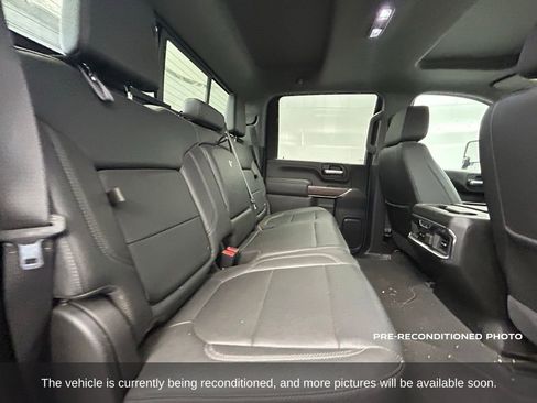 Used 2023 GMC Sierra 2500 SLT w/ SLT Convenience Package image 13